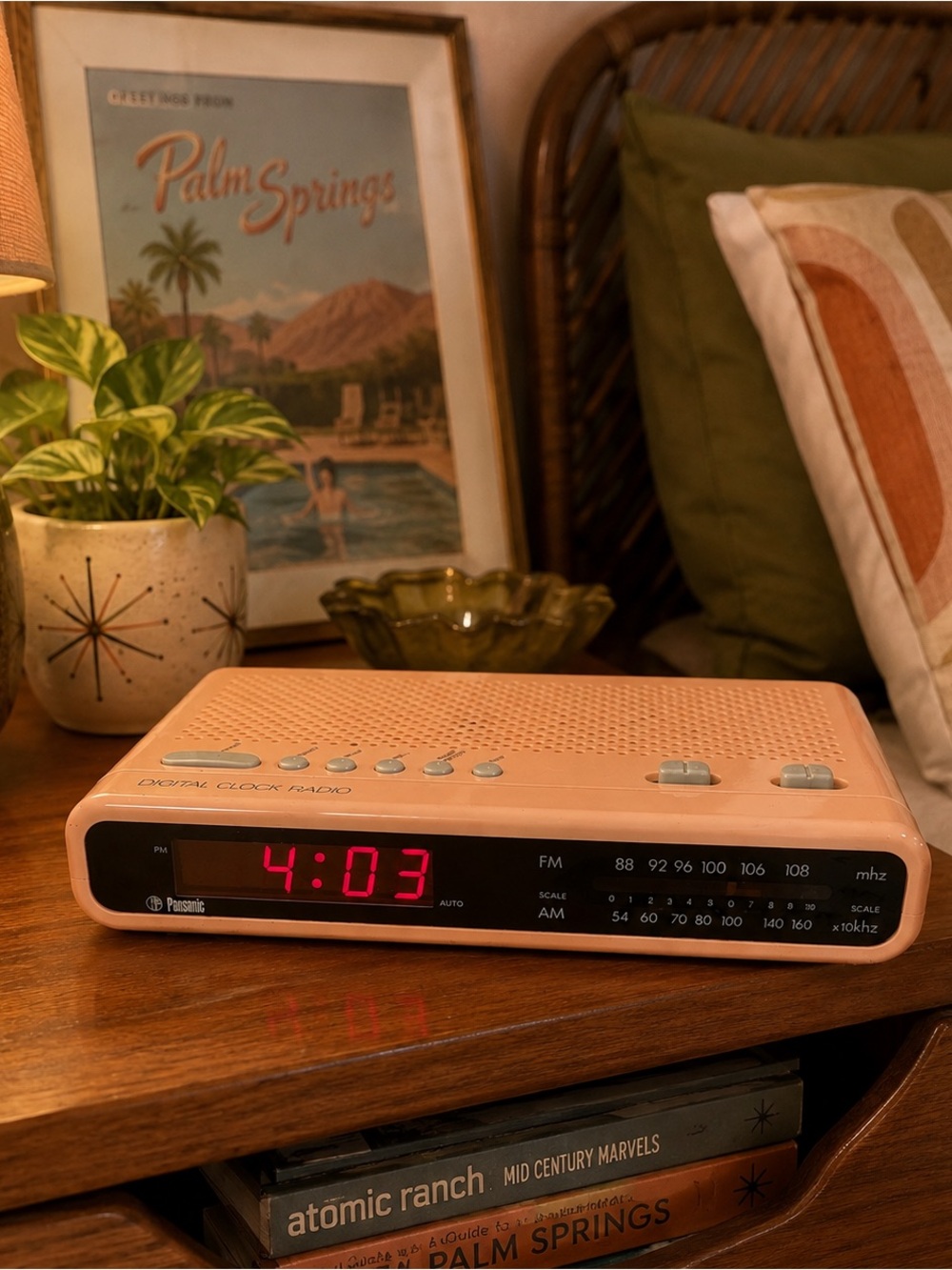 Vintage digital alarm clock pink Spartus 1970’s / 1980’s